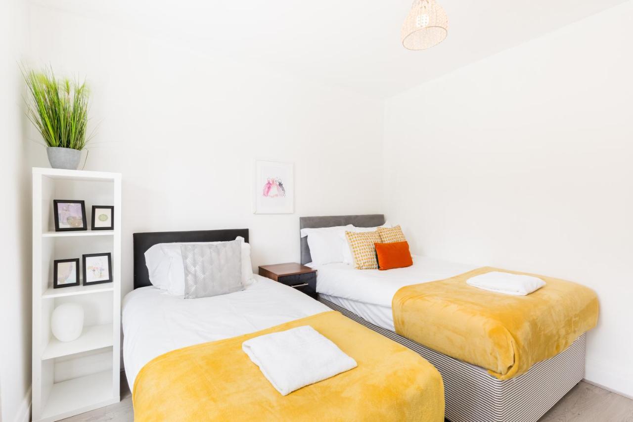Beautiful 6 Bedroom House For 17 Guests Next To Edgbaston Stadium Μπέρμιγχαμ Εξωτερικό φωτογραφία
