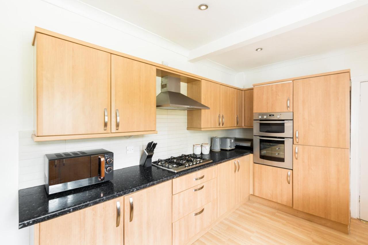 Beautiful 6 Bedroom House For 17 Guests Next To Edgbaston Stadium Μπέρμιγχαμ Εξωτερικό φωτογραφία